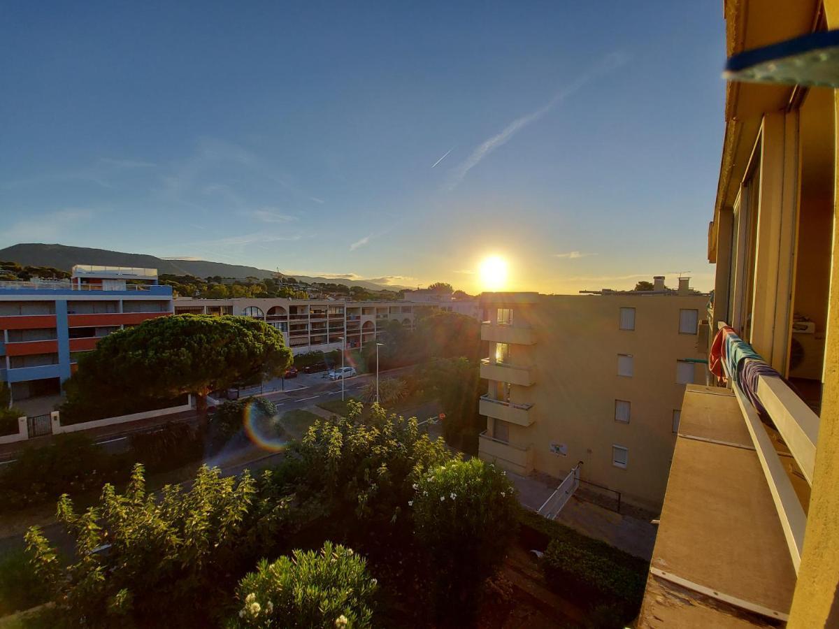 T2-Clim-Fibre-Garage 2,30 X 4,95 X 1,90 A La Faviere Apartment Bormes-les-Mimosas Exterior photo